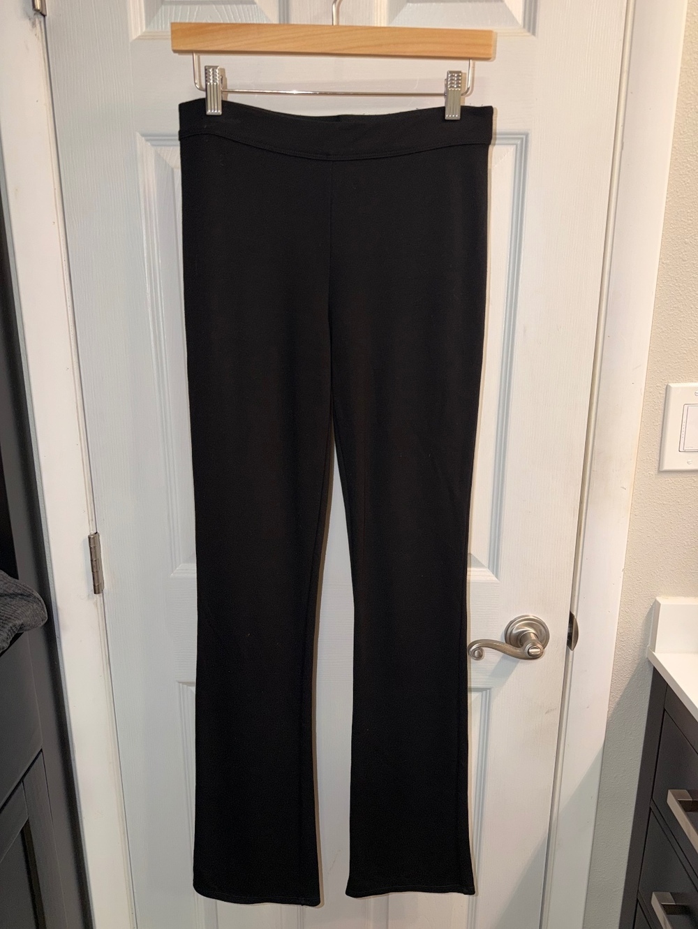 Max Studio Women’s Black Pull On Bootcut Stretch Pants Size S